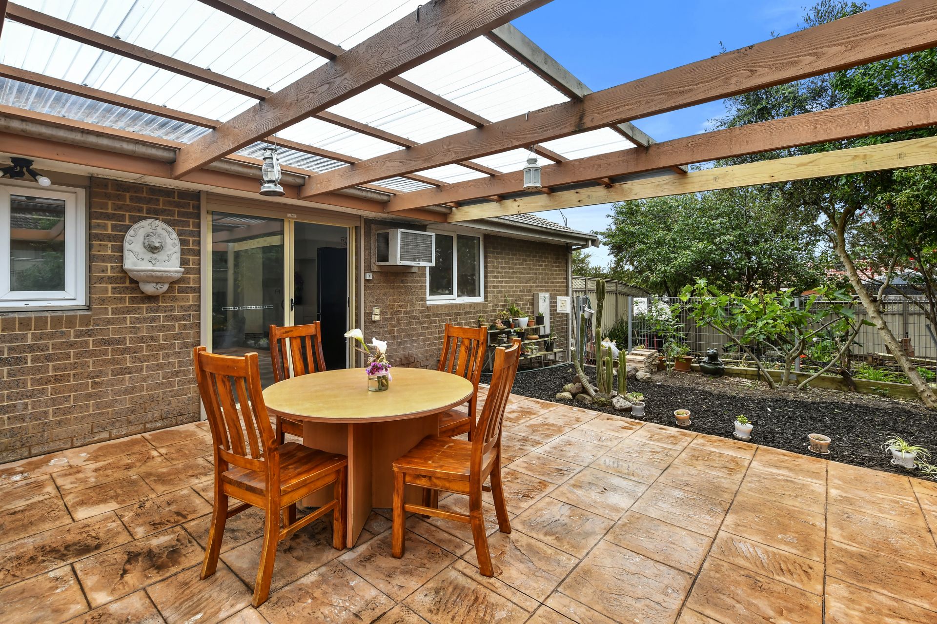 8 Robinvale Court, Endeavour Hills OBrien Real Estate