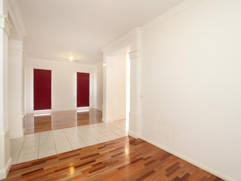 6 Barringo Way, Caroline Springs - Thumbnail 6