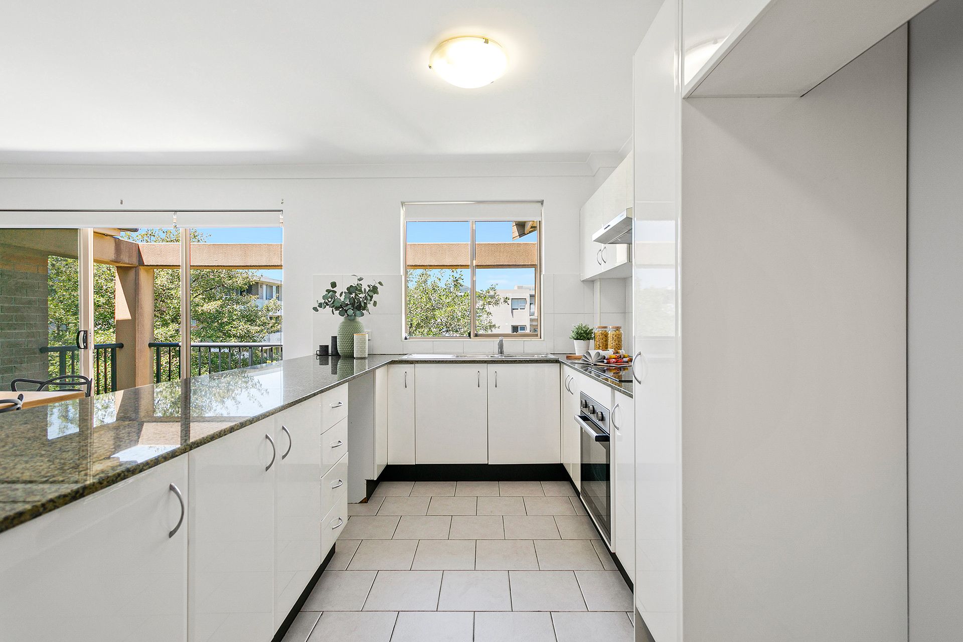 30/8-16 Aboukir Street Rockdale NSW, Rockdale - Thumbnail 4