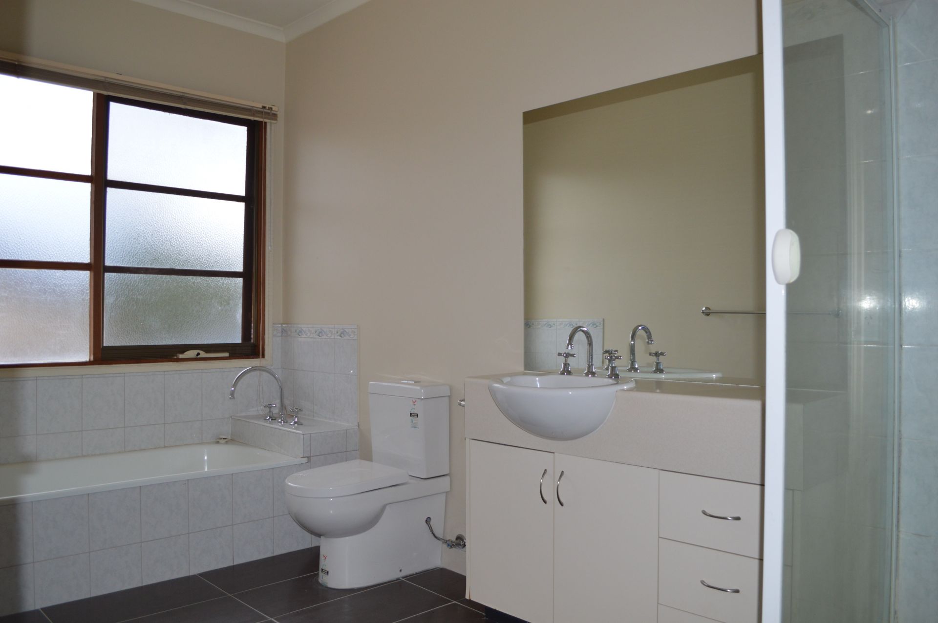 PRIME LOCATION, AFFORDABLE PRICE TAG