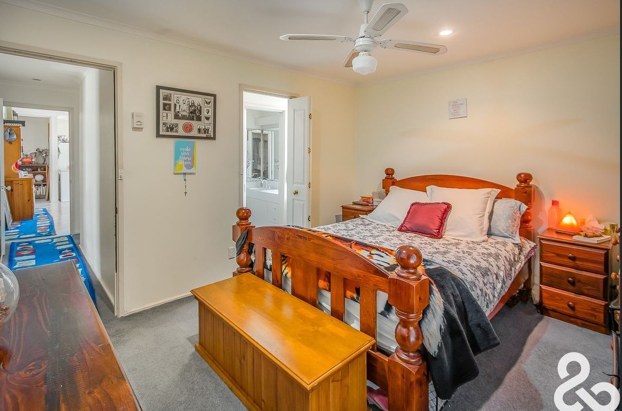 Immaculate Family Living!