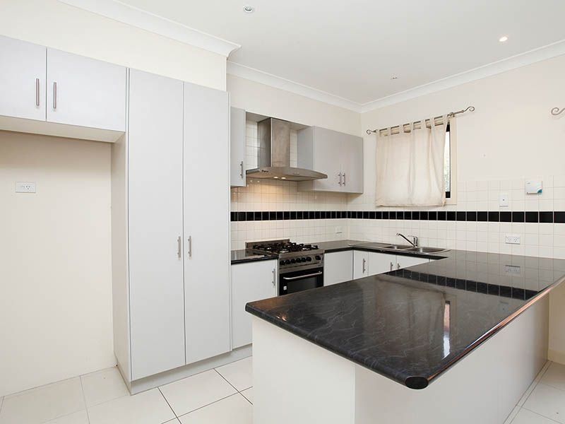 13 Hessing Green, Caroline Springs - Thumbnail 3