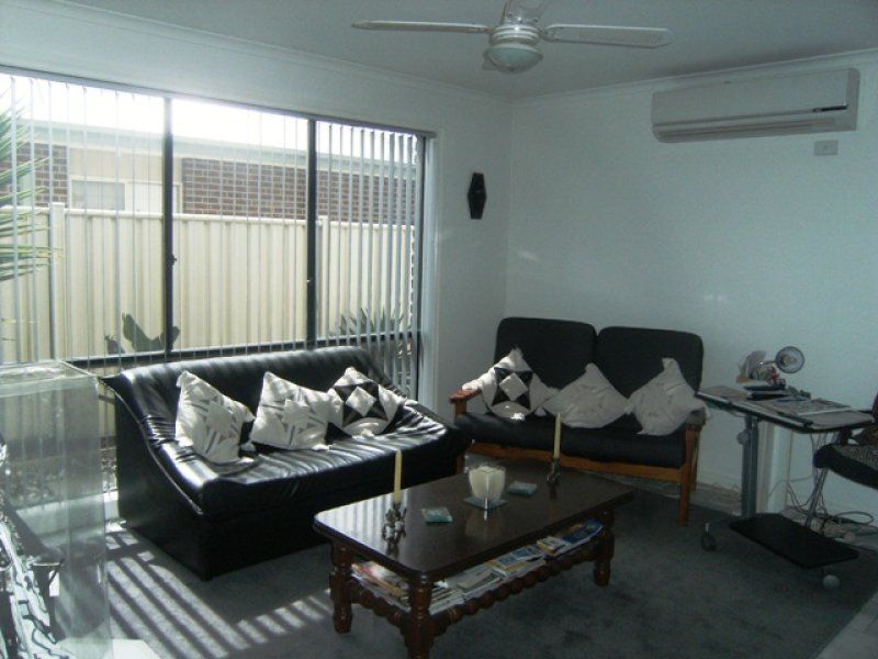 29 Castlemaine Way, Caroline Springs - Thumbnail 4