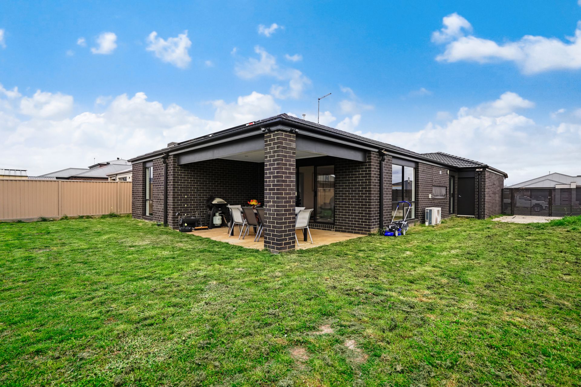 11 Honey Eater Drive, Winter Valley, Winter Valley - Thumbnail 2