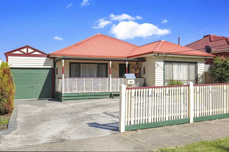 5 Kinsale Street, Reservoir