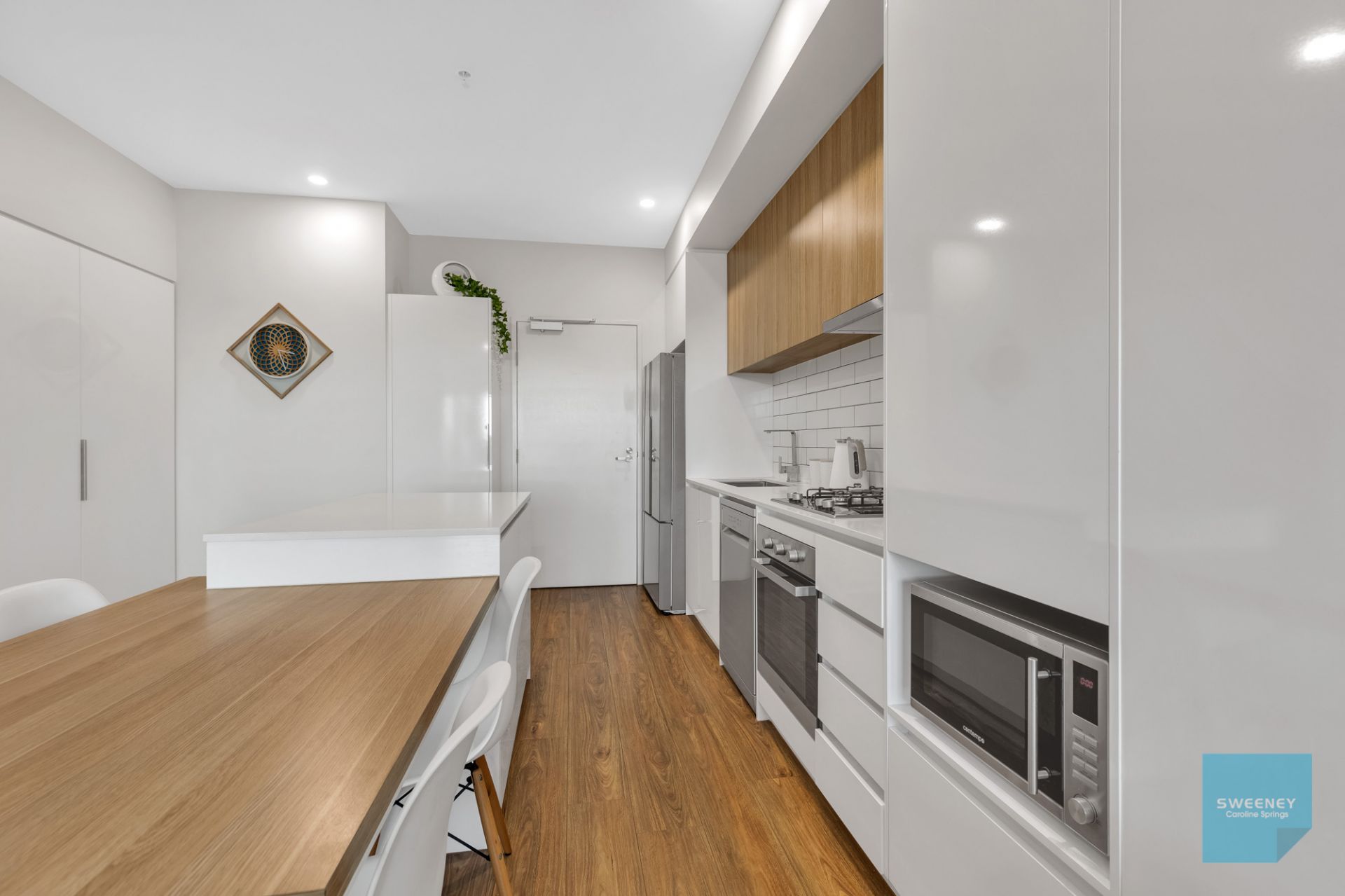 408/9 Commercial Road, Caroline Springs - Thumbnail 7