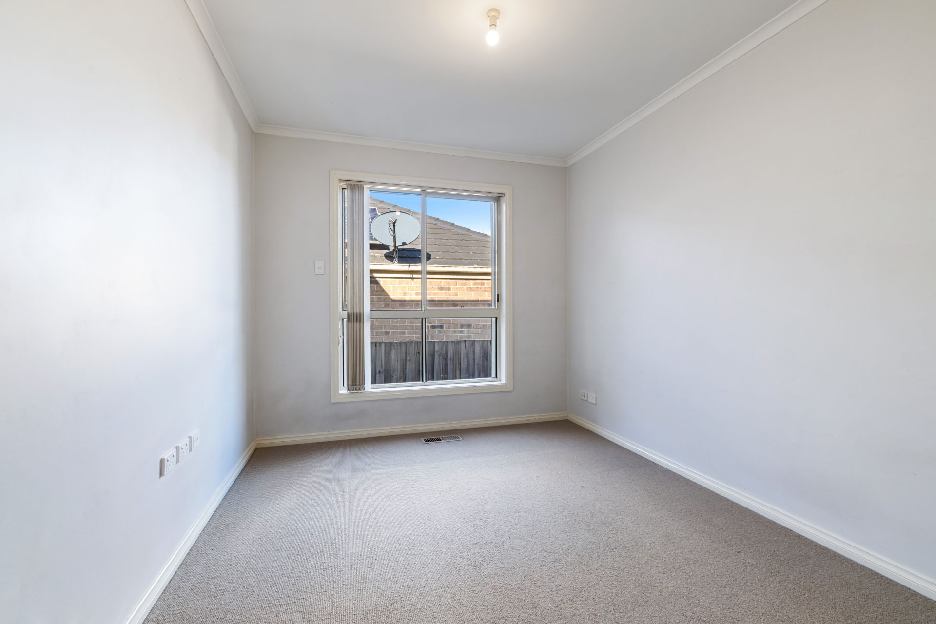 Spacious 4 Bedroom Family Home in Prime Court Location