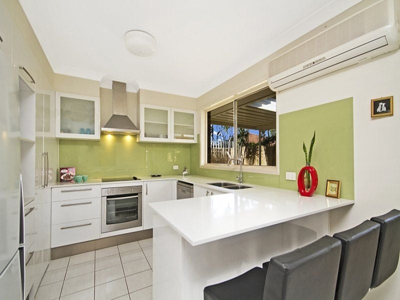 2/34 Vintage Lakes Drive TWEED HEADS SOUTH NSW, Tweed Heads South - Thumbnail 2