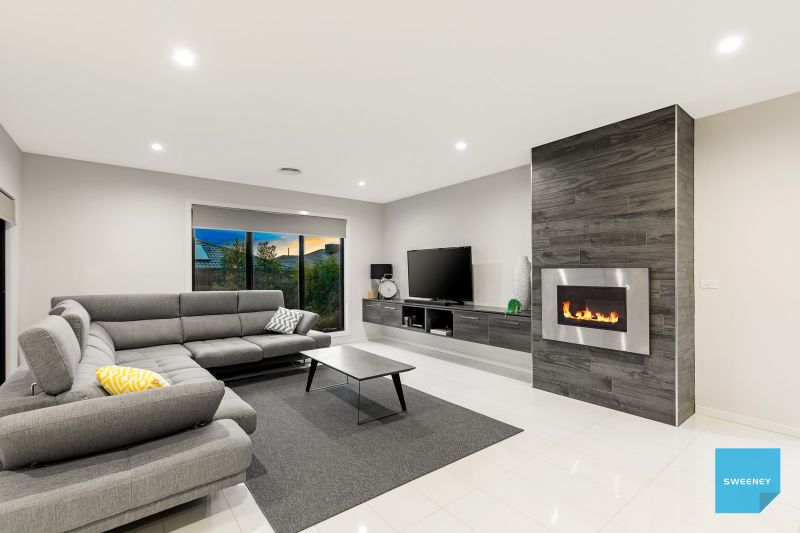 10 Sedgeman Street, Fraser Rise - Thumbnail 8