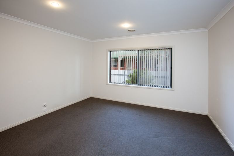 7 Bruno Place Lavington NSW, Lavington - Thumbnail 5