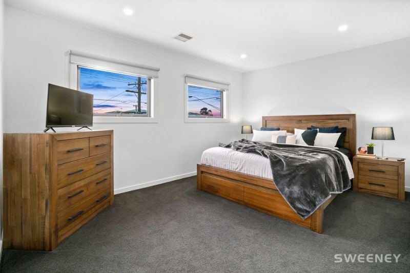 18 Maidstone Street, Altona - Thumbnail 7