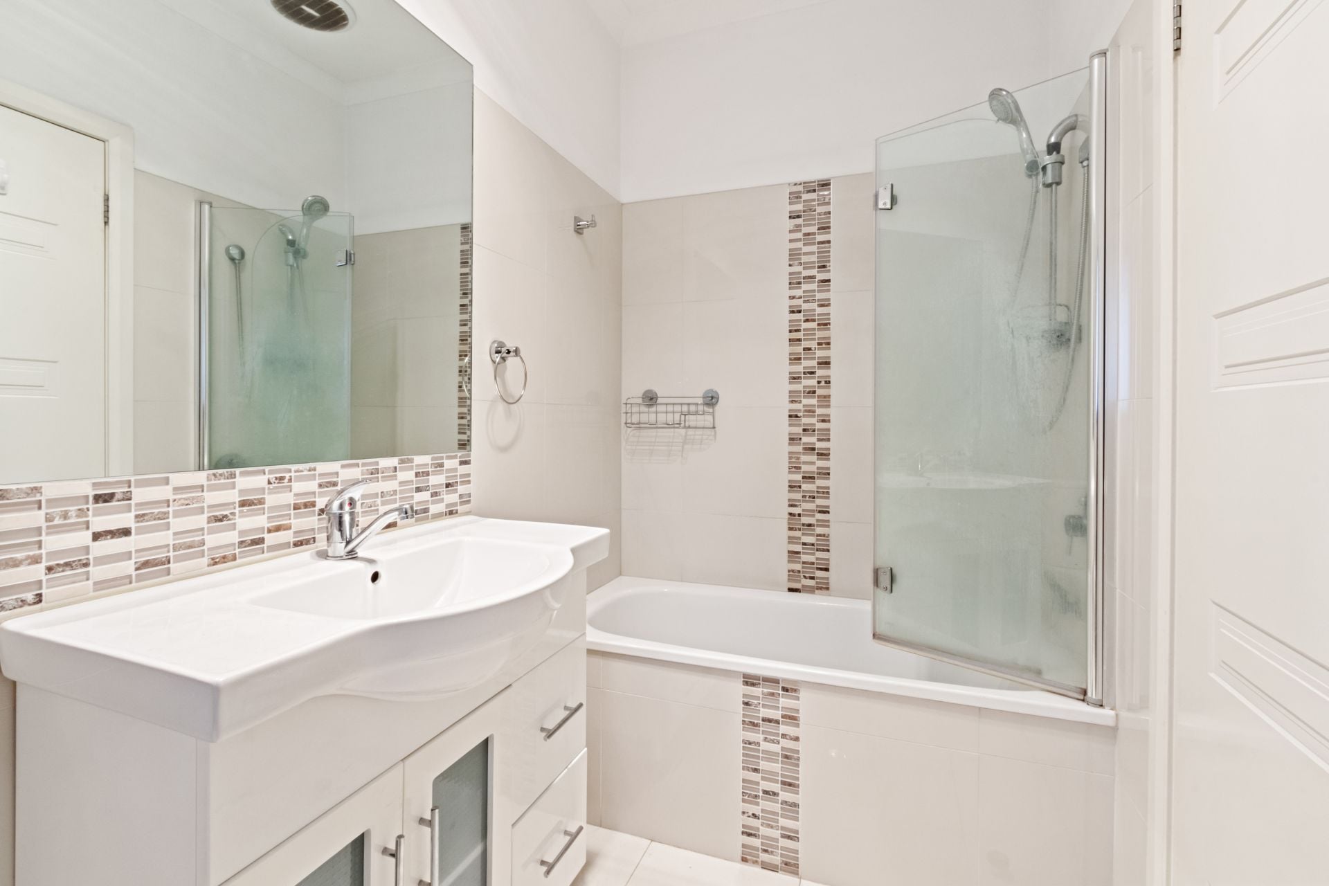 Outstanding Unit in Central Locale