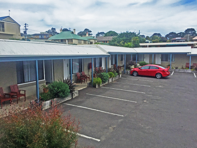 MOTEL FOR SALE - STUNNING SOUTH COAST LOCATION