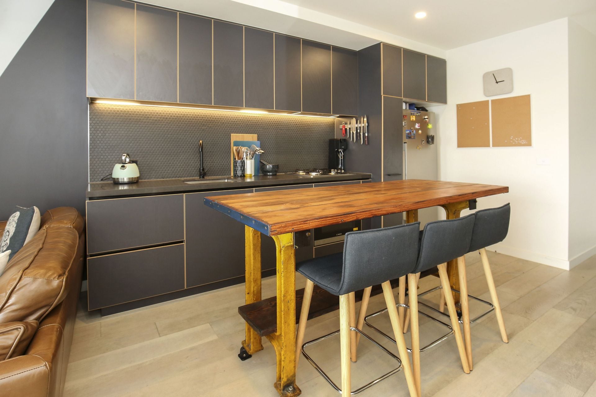 Enviable Lifestyle with City Views!!!