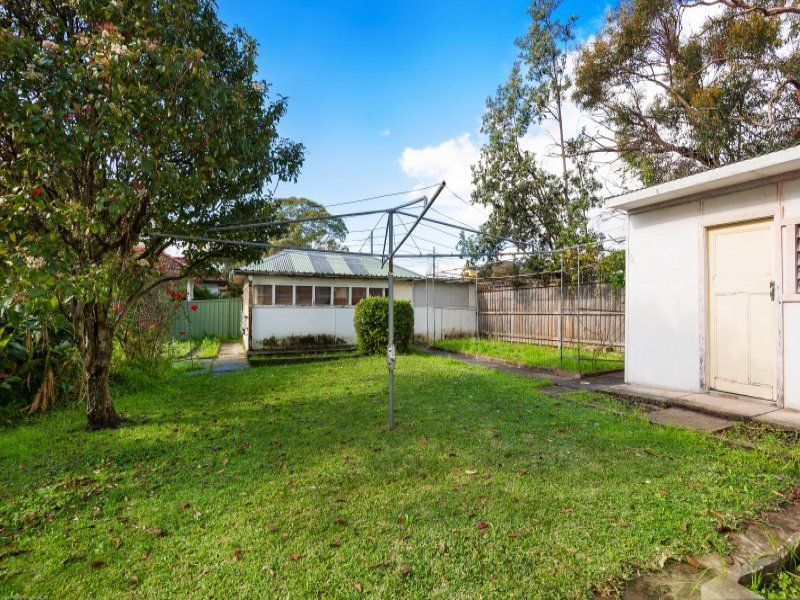 24 Kitchener Street, CARINGBAH, Caringbah - Thumbnail 3