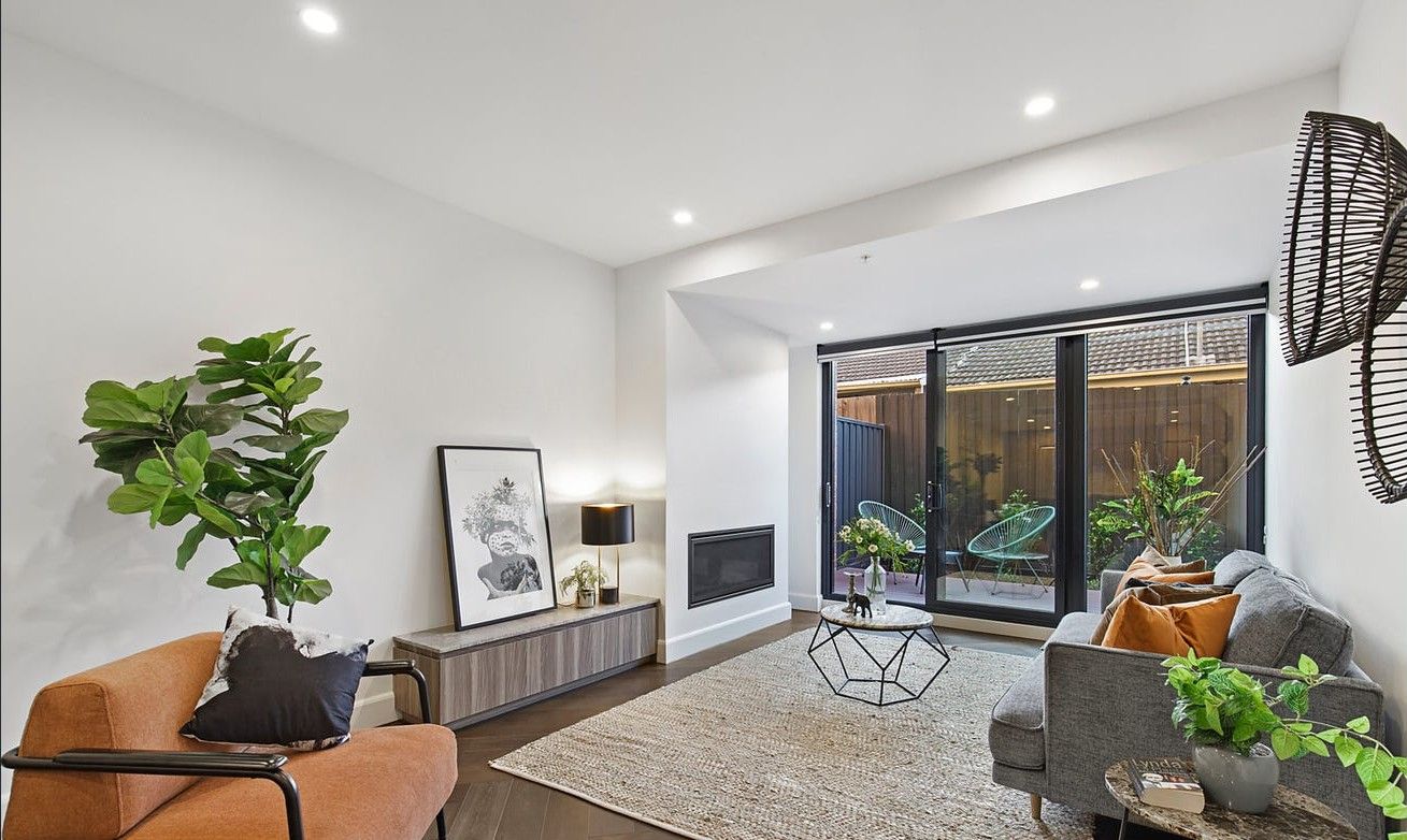 Luxurious Ground Floor Apartment!