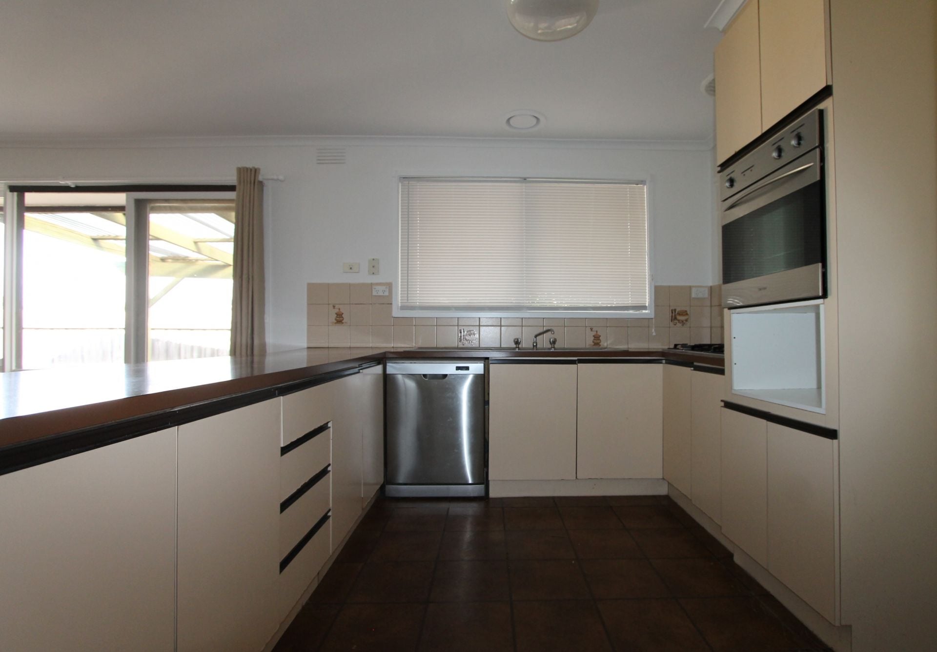 MUST SEE FAMILY HOME!!