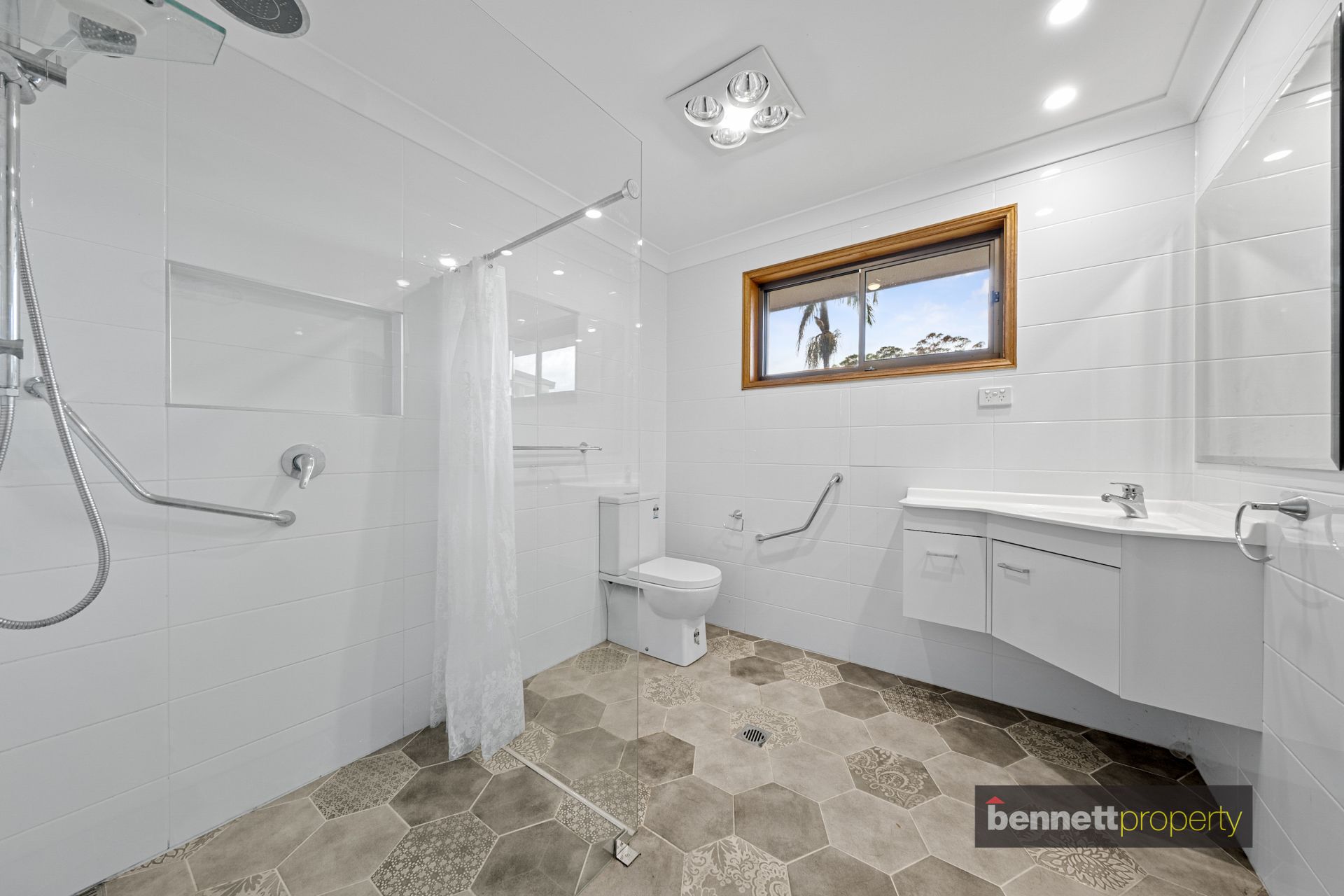 8 Stanley Avenue, Kurrajong Heights - Thumbnail 8
