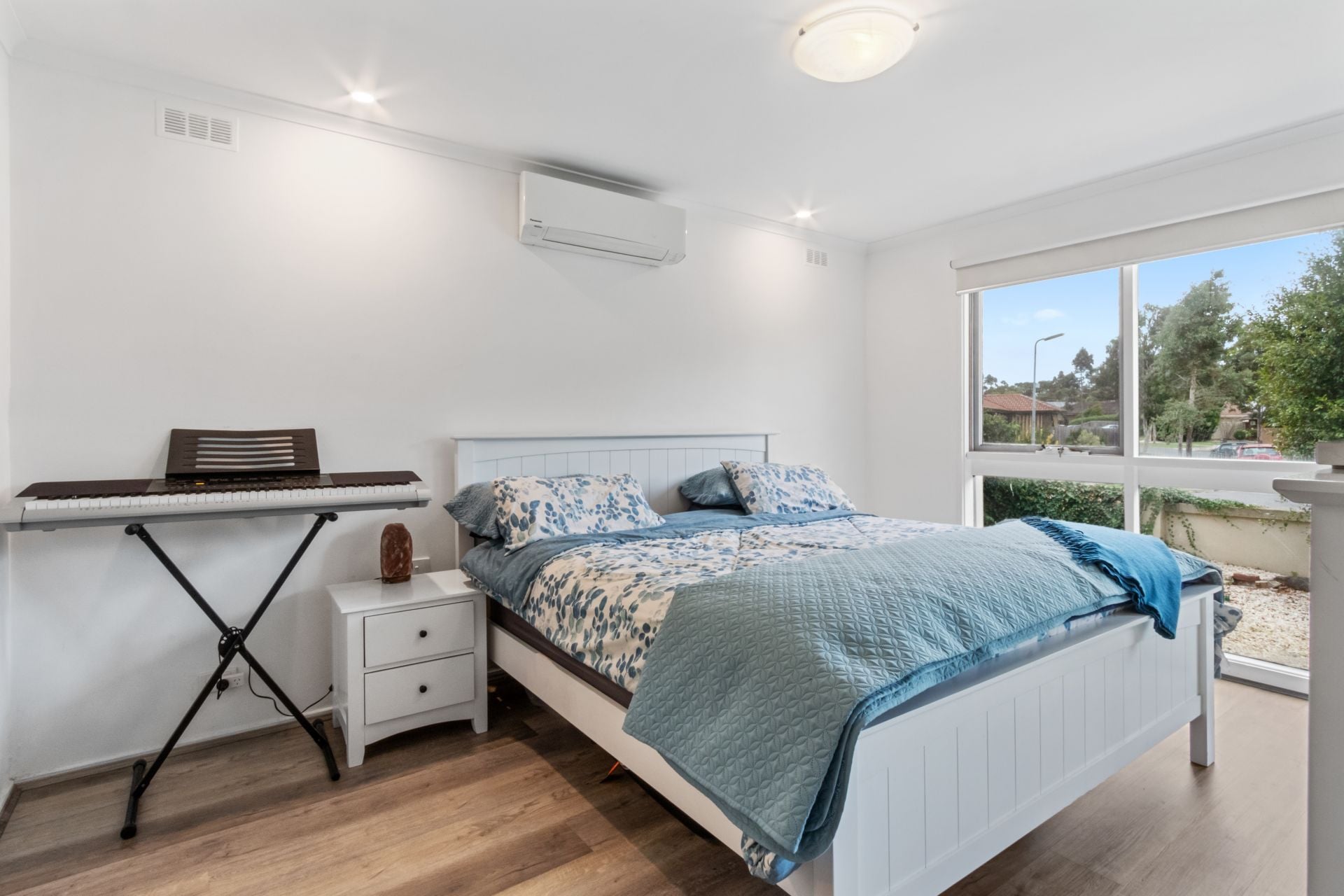 WELCOME TO YOUR MODERN SANCTUARY, WHERE LUXURY MEETS CONVENIENCE AT EVERY TURN