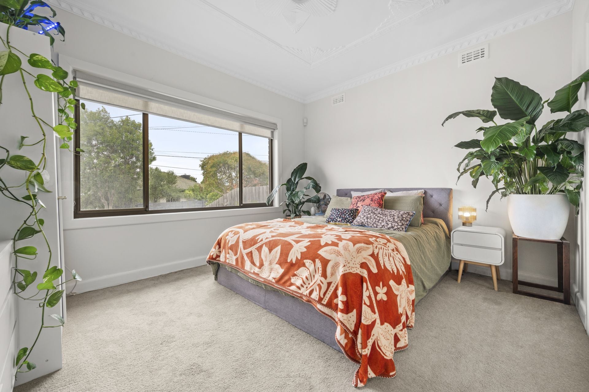 BEAUTIFUL FAMILY HOME - GREAT LOCATION