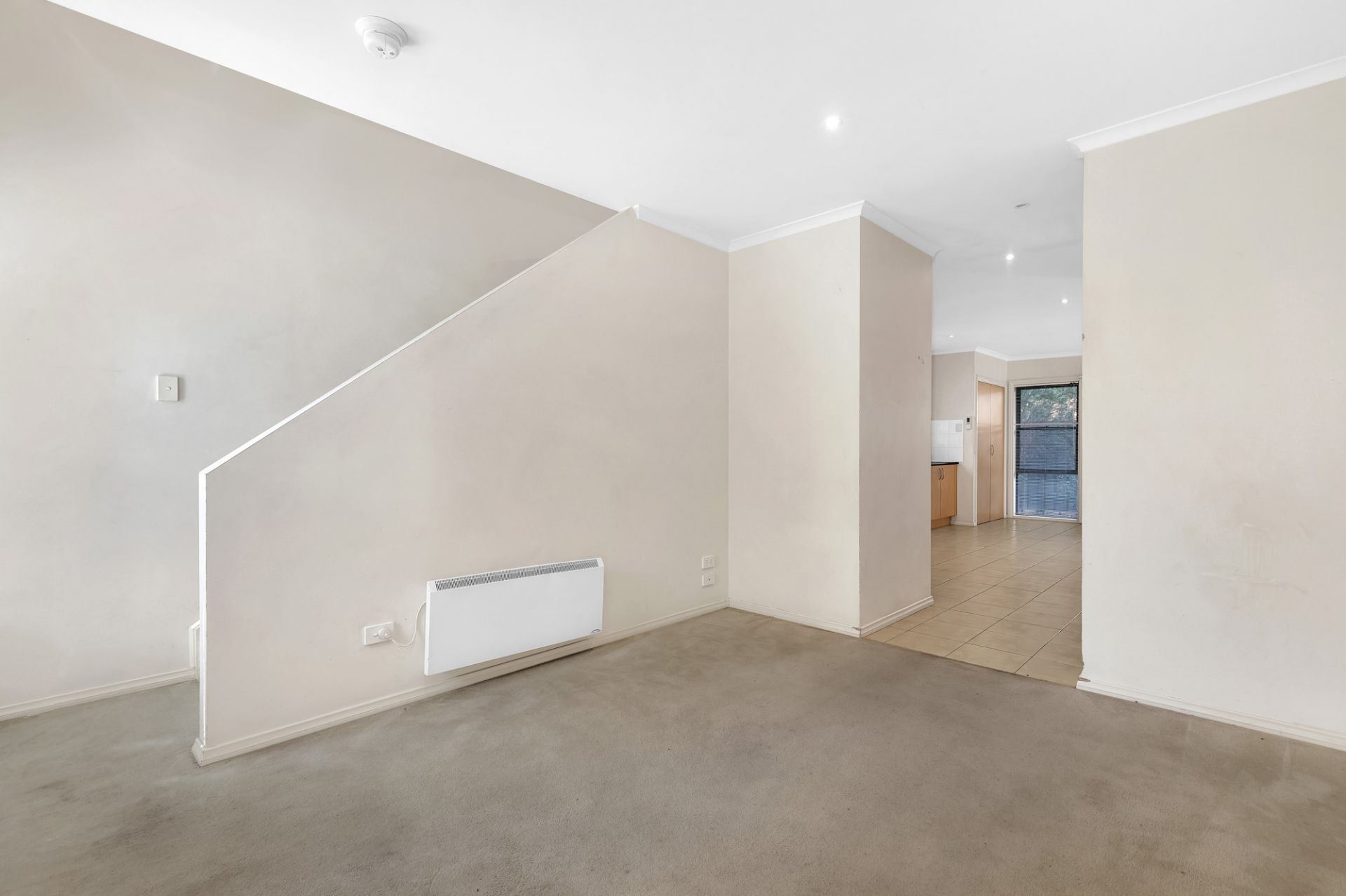 1/8 Lauffre Walk, Caroline Springs - Thumbnail 7
