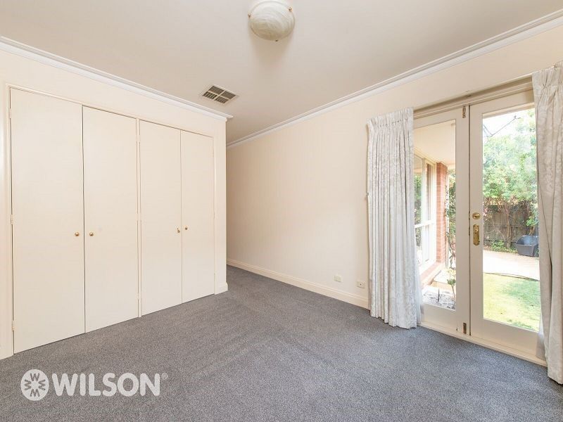 2/13 Caramar Avenue, Brighton East