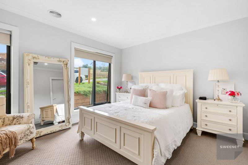 35 Rosehill Drive, Bacchus Marsh - Thumbnail 3