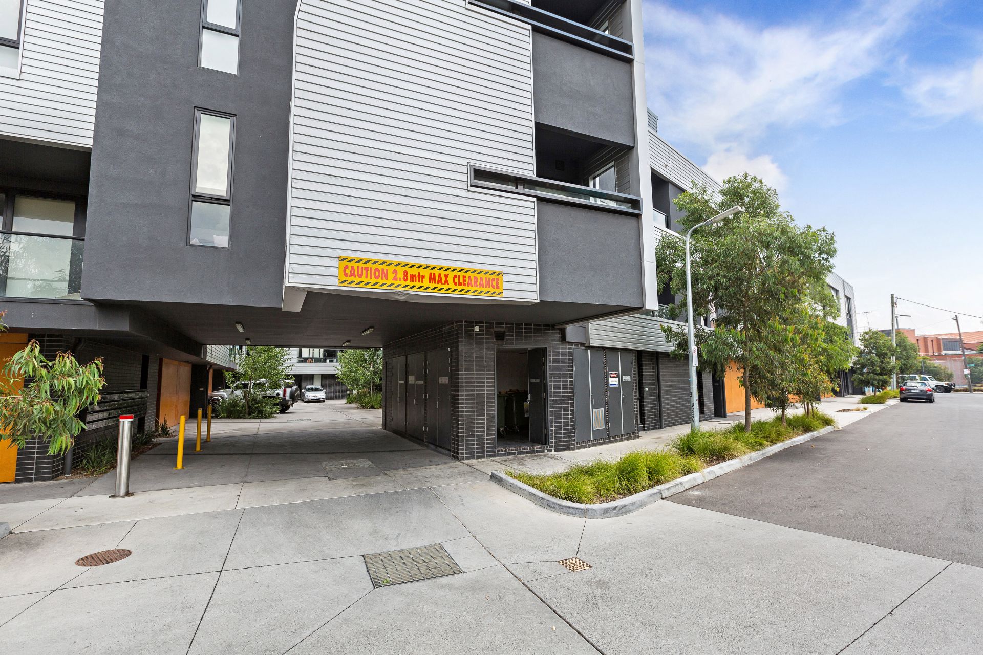 13 Cirque Drive, Footscray - Thumbnail 4