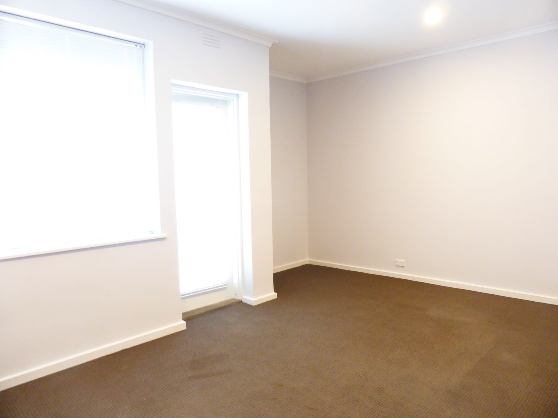 Fully Refurbished, Great Location!