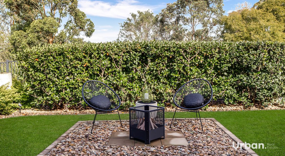 Colebee 19 Burringoa Crescent