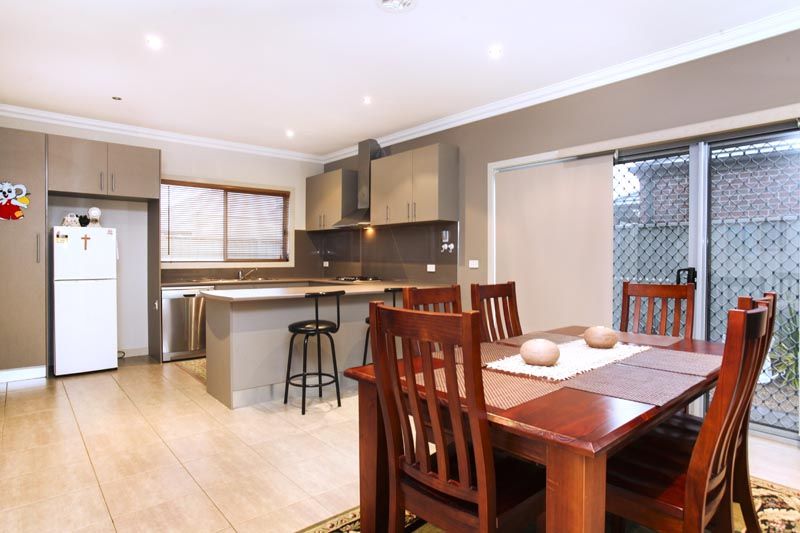 11 Rutherglen Way, Caroline Springs - Thumbnail 5