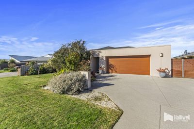 4
 
 
 
  
 
 
 2
 
 
 
  
 
 
 4
 
 
 
 
 
 
 
 43 Haven Drive, Shearwater TAS 7307, Shearwater - Thumbnail 2
