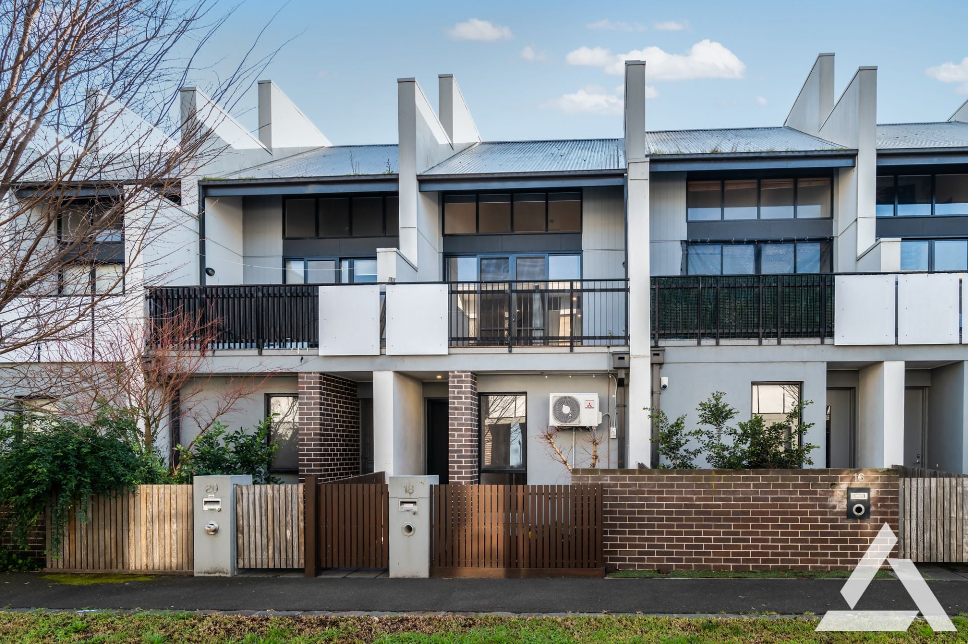 18 Wilson Mews North Melbourne, 18 Wilson Mews North Melbourne - Image 1