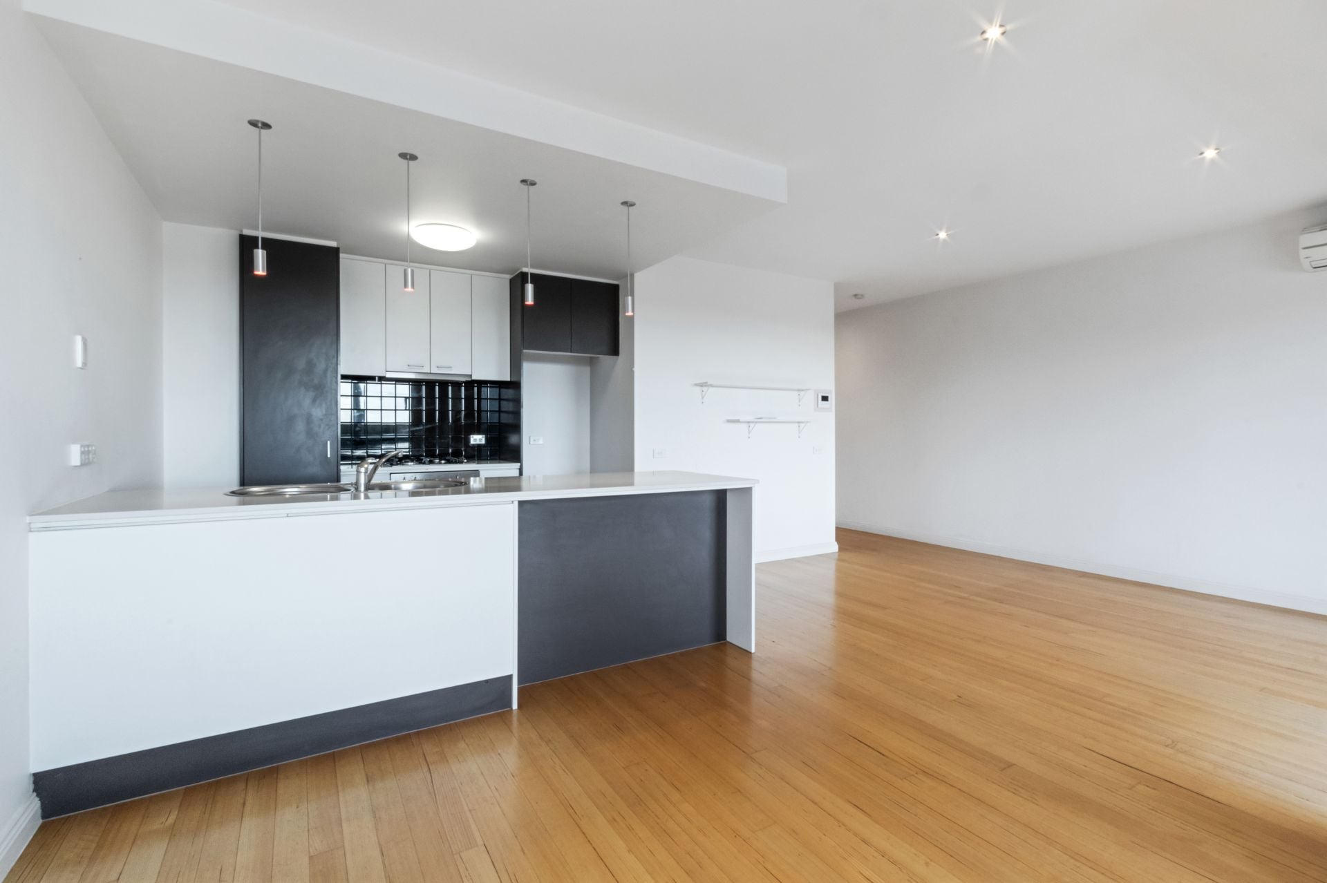 Chic 2-Bedroom at Excelsior Apartments