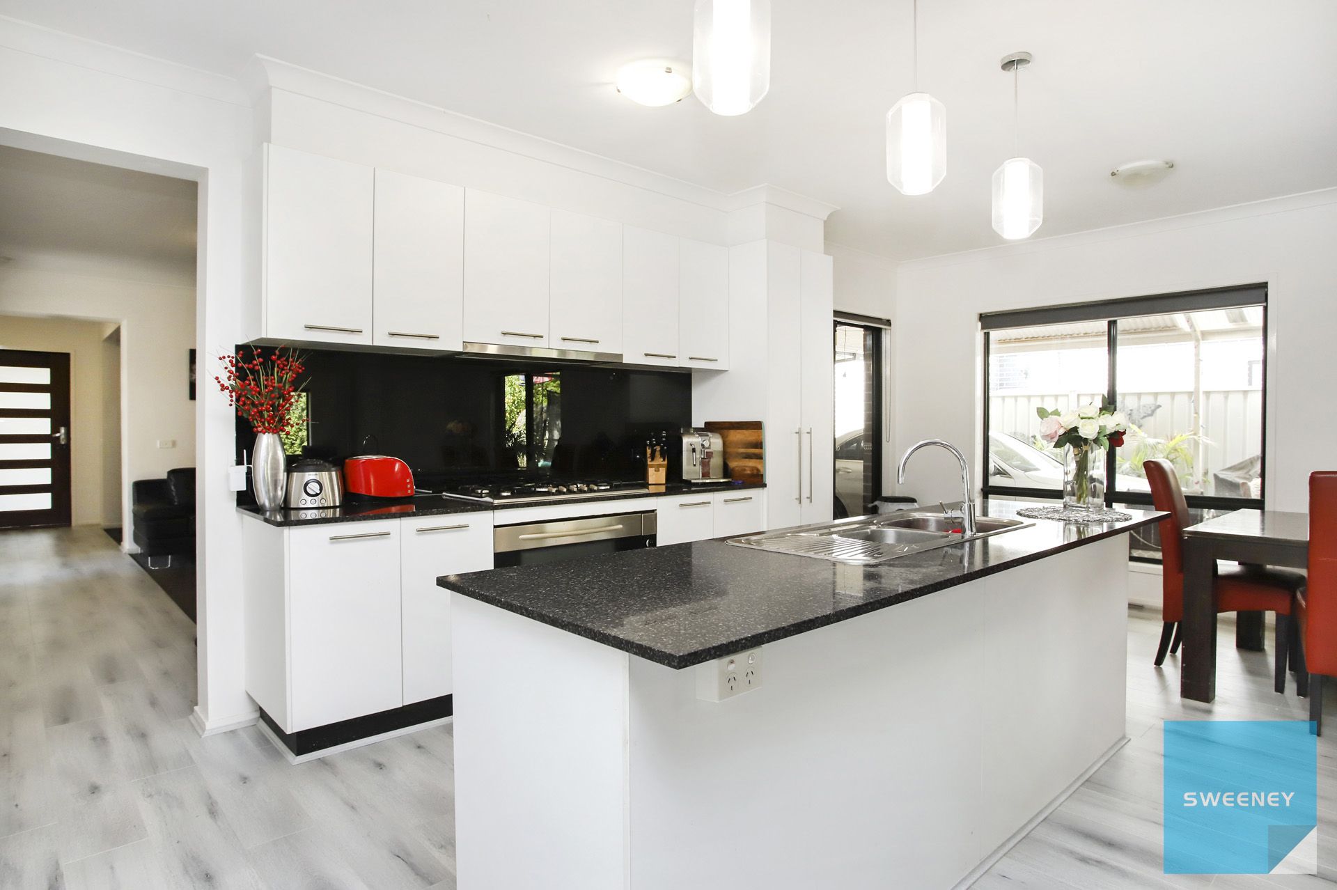 30 Barrington Circuit, Caroline Springs - Thumbnail 4