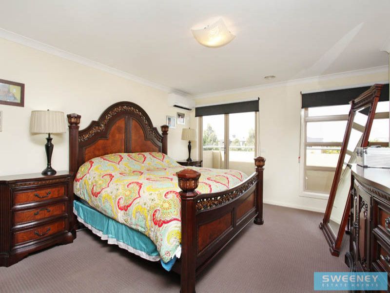 24 Central Parkway, Caroline Springs - Thumbnail 7