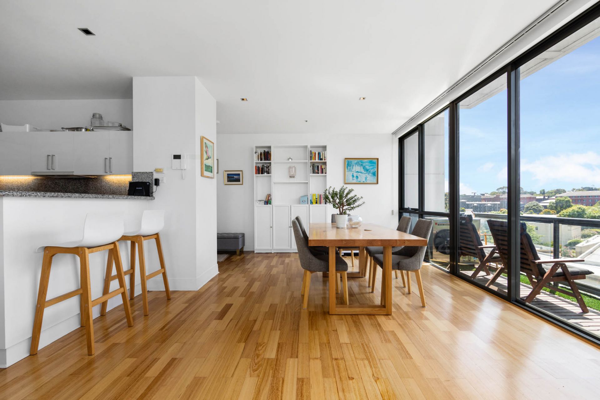 405/221 Sturt Street, Southbank - Thumbnail 2
