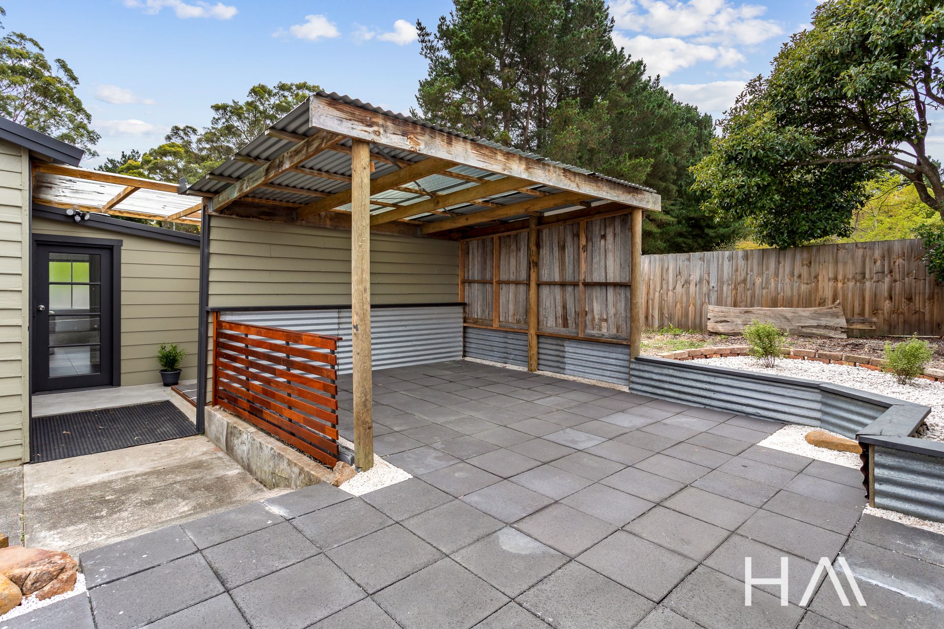 11 Post Office Road, Hillwood Harrison Agents