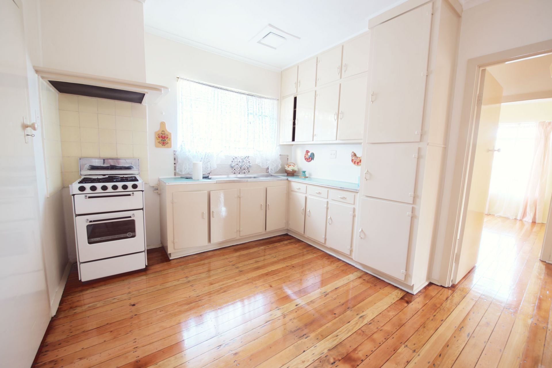 CUTE CLEAN AND COSY