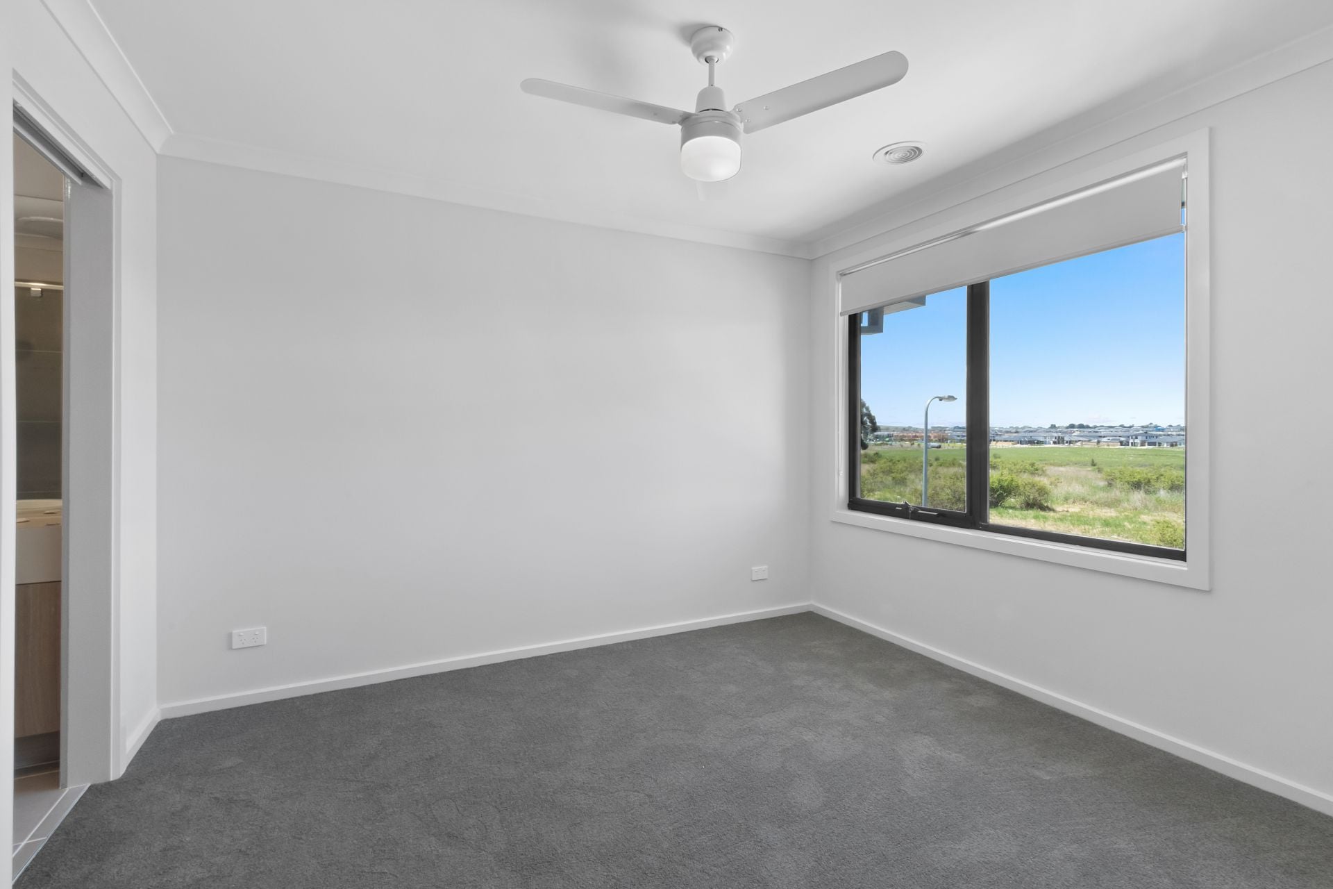 NEW BUILD with Parkland Views