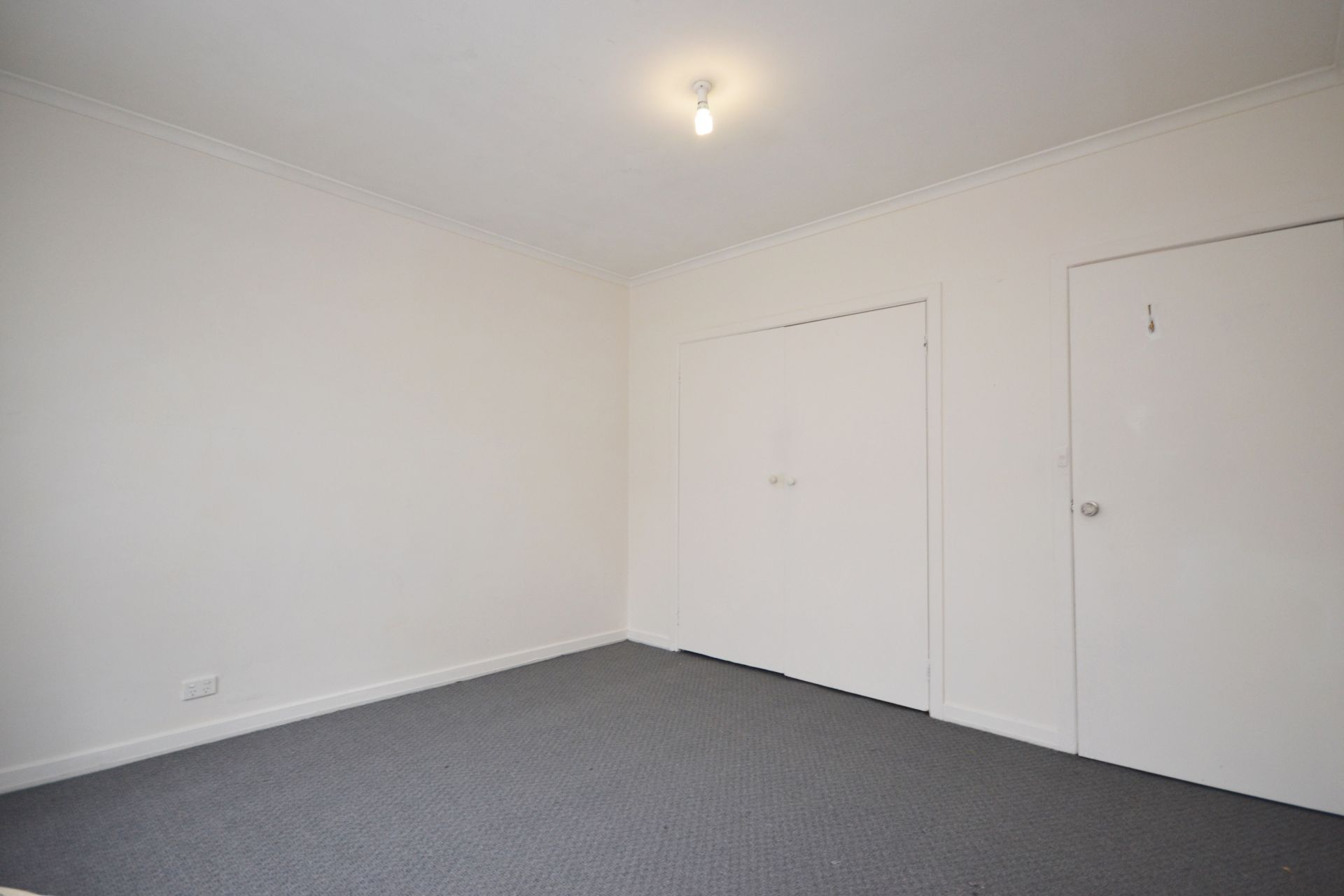 EXTRA LARGE UNIT WITH DOUBLE GARAGE