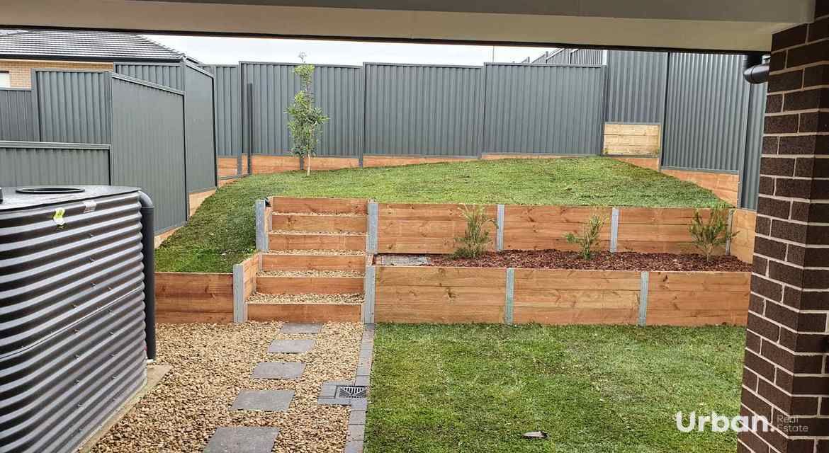 Riverstone 11b Lacilo Street