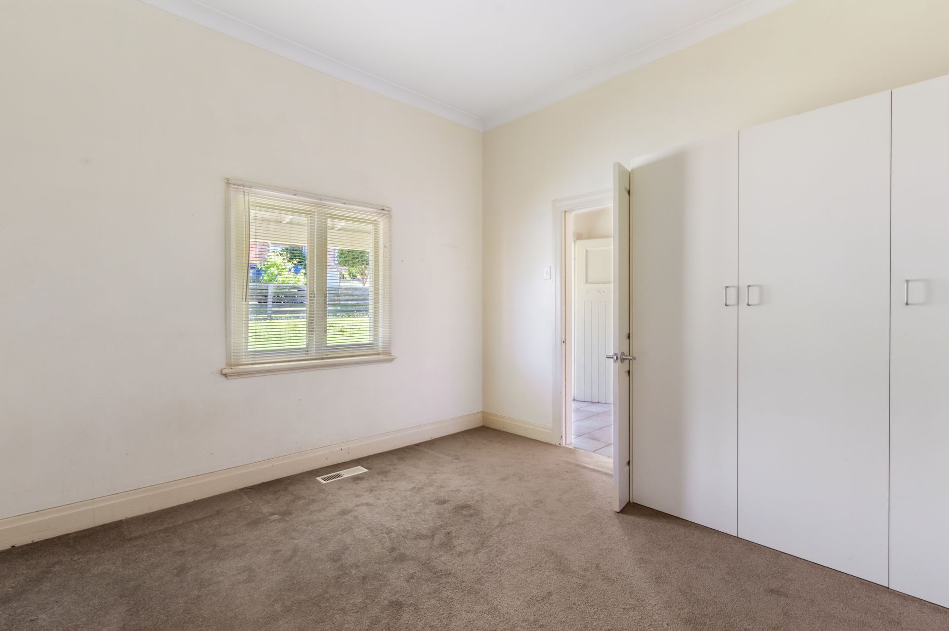 LARGE FAMILY HOME