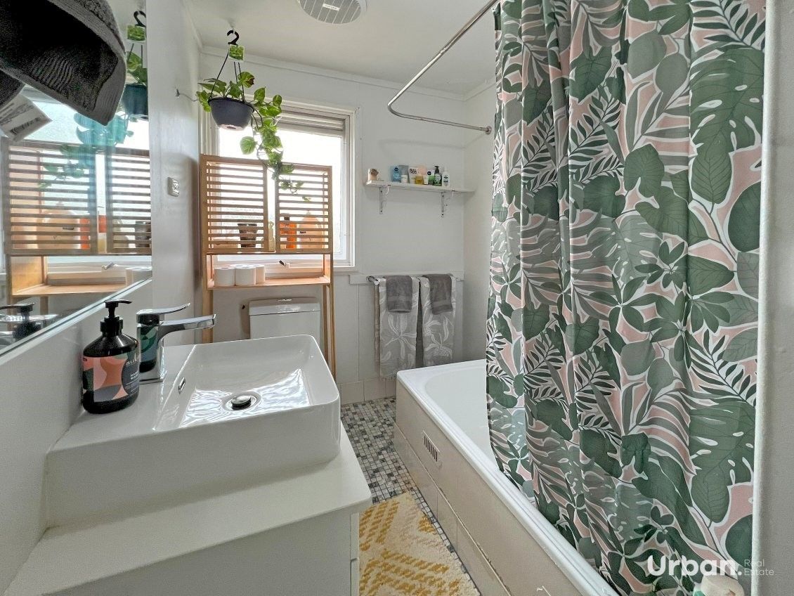 Rutherford 13 Endeavour Street