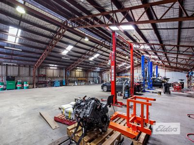 WAREHOUSE FOR SALE IN OLYMPIC CENTRAL!