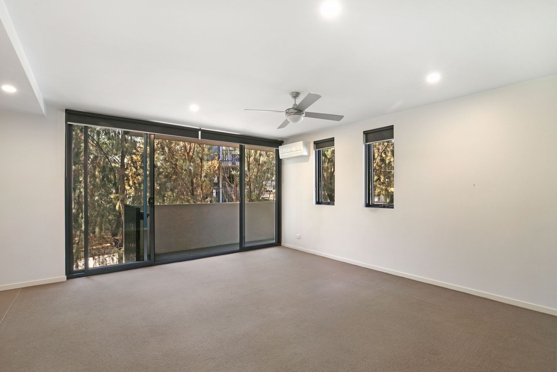 ** Located in the heart of Uni Hill**