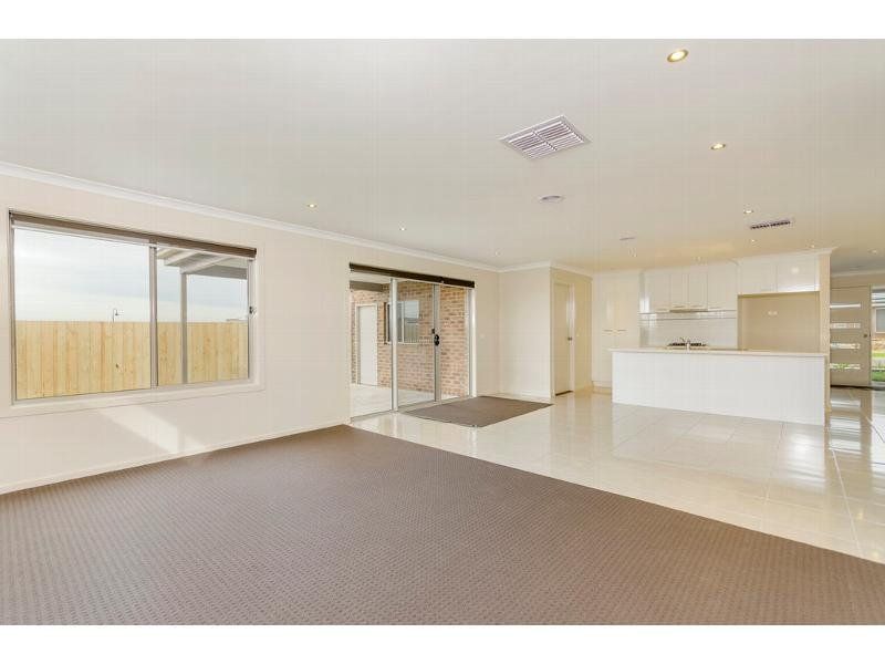 6 Allanby Way OCEAN GROVE VIC, Ocean Grove - Thumbnail 5