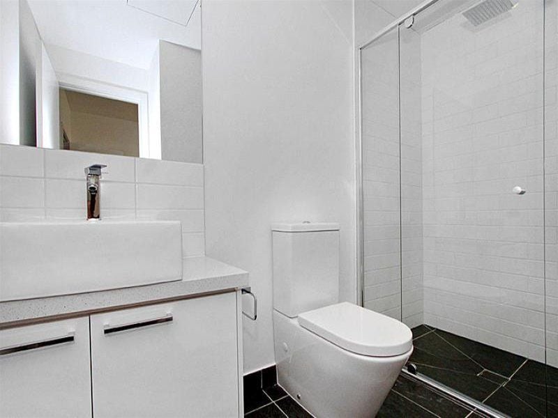 RESERVOIRS FINEST - As New living of the highest quality!