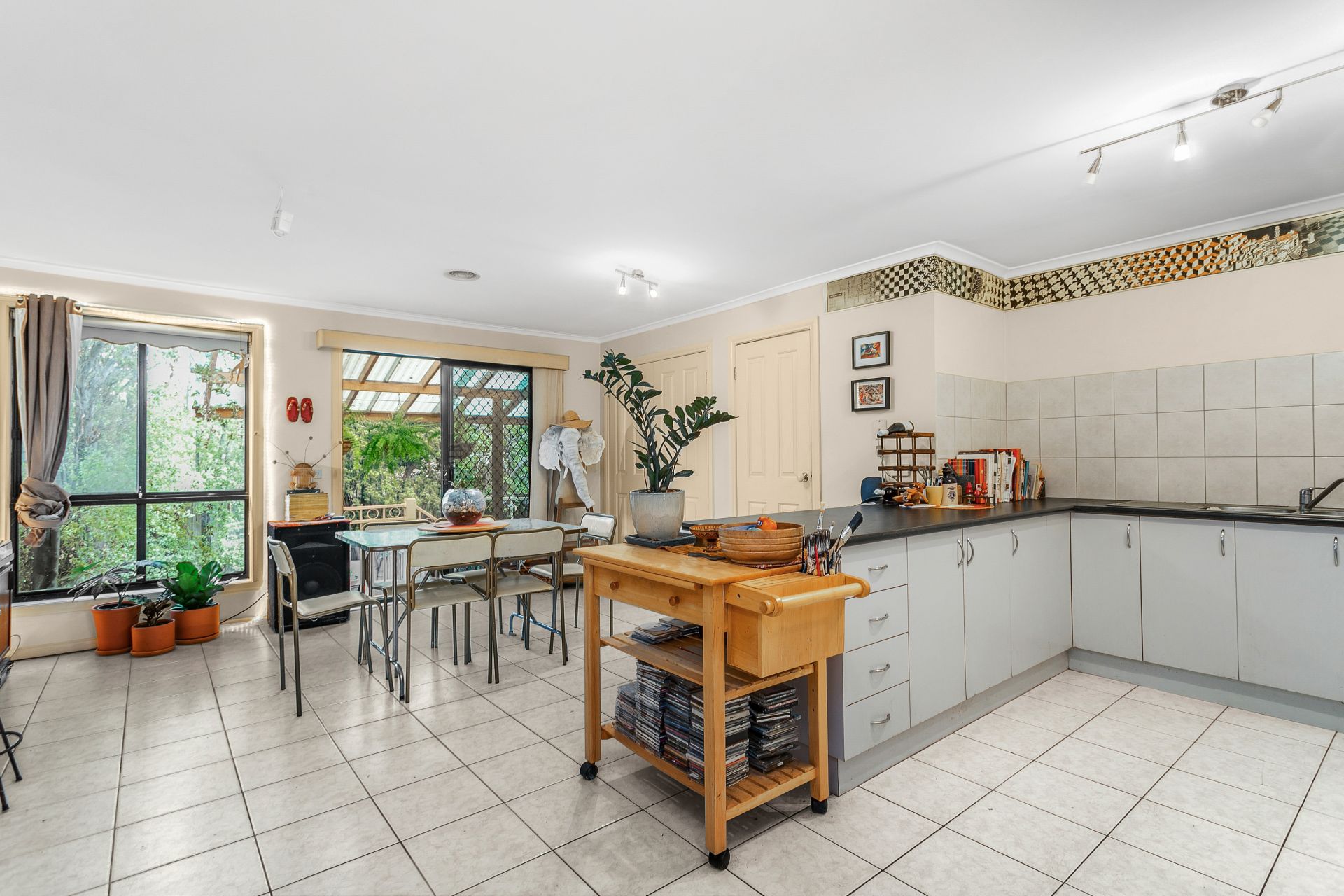 1B Dongola Road, West Footscray - Thumbnail 4