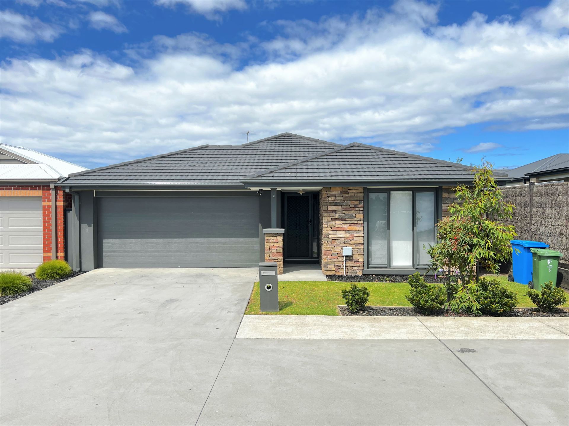 5 Forthbank Terrace, Narre Warren South VIC